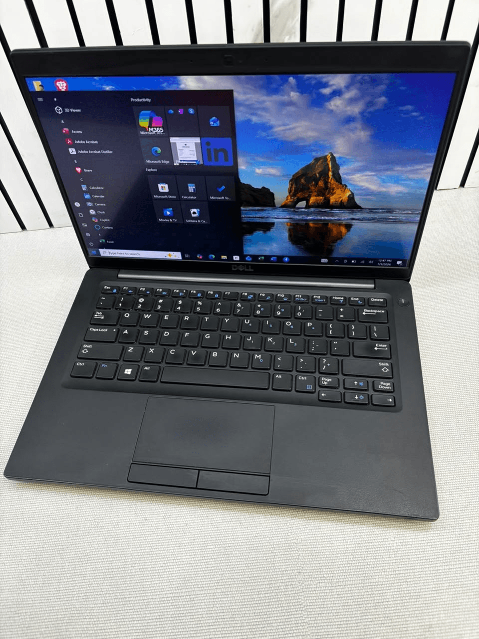 Dell Latitude 7290 view 3